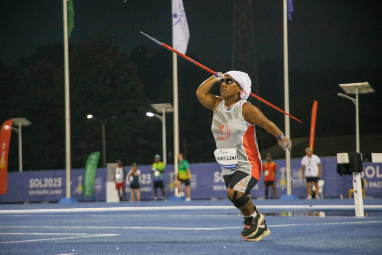 New Caledonia’s Vandegou collects her second Sol2023 gold in javelin ambulant