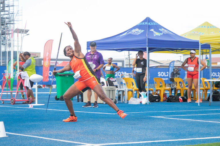 Papua New Guinea’s Sharon Toako retains women’s javelin gold
